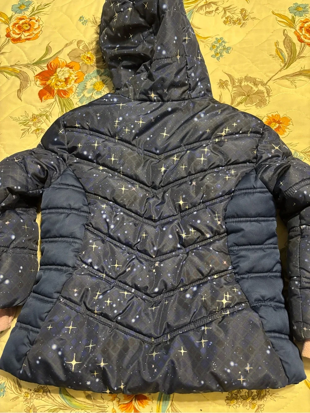 Girl’s size 4/5 hooded puffer coat